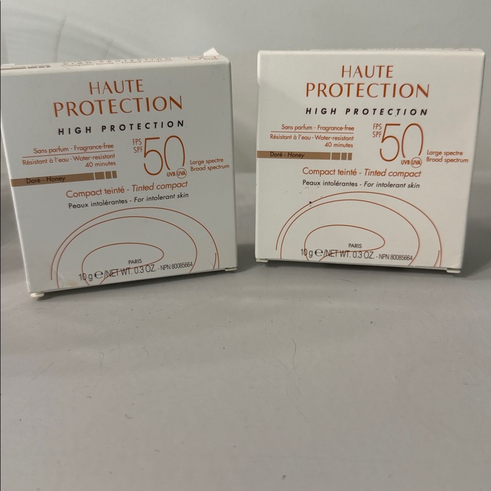 Avene Haute Protection High Protection SPF 50 Compacts in honey